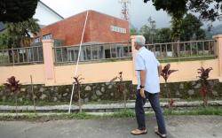 Ganjar Kembali Sidak SMAN Tawangmangu, Pintu Gerbang Sekolah Terkunci<