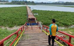 Peluang Bisnis Menggiurkan, Jembatan Apung Bermunculan di Waduk Saguling KBB<
