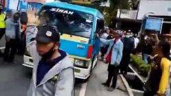 Tasikmalaya Memanas, Sopir Angkutan Umum Rusak Mobil Travel Gelap, 2 Kubu Saling Sweeping<