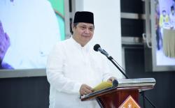 Santuni Anak Yatim saat Buka Puasa Bersama MKGR, Airlangga Didoakan Jadi Presiden 2024