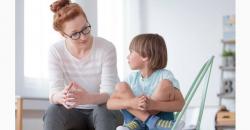 5 Cara Mengajarkan Anak Perbedaan Rahasia dan Privasi