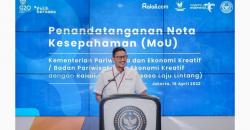 Kembangkan Digitalisasi Desa Wisata, Sandiaga Uno Kolaborasi dengan Perusahaan Marketplace