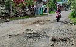 Jelang Lebaran, Jalan Lintas Sumsel - Bengkulu Masih Berlubang <