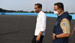 Momen Gubernur Anies Baswedan Temani Presiden Jokowi Lihat Sirkuit Formula E