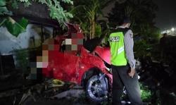 Mobil Ditabrak Kereta Api, 3 Remaja di Surabaya Tewas 
