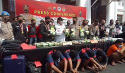 Polrestabes Surabaya Gagalkan Penyelundupan 42,8 Kg Sabu asal Jakarta, 7 Pelaku Ditangkap