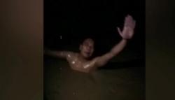 Viral Pria Bertelanjang Dada di Purwakarta Minta Tolong, Rumahnya Nyaris Tenggelam