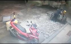 Hitungan Detik, Motor Depan Minimarket 5 Ulu Palembang Hilang Dicuri 