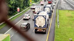 H-5 Lebaran, Tol Palikanci Cirebon Padat Merayap, Truk Besar Sebabkan Arus Lambat