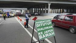 Tol Jakarta-Cikampek KM 48-70 Macet, Jalan Layang MBZ Ditutup