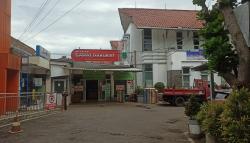 Diduga Dibacok Geng Motor, Warga Ciandam Sukabumi Tewas Bersimbah Darah<