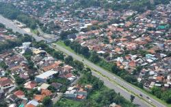 Pantau Lewat Heli, Polri Klaim Arus Mudik di Tol Cikampek-Kalikangkung Ramai Lancar 