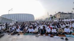 Sholat Idul Fitri di Stadion JIS Berlangsung Khidmat, Begini Suasananya