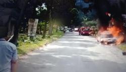 Sedan Ludes Terbakar di Kuningan saat Dikendarai untuk Silaturahmi Lebaran<