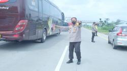 Arus Mudik di Tol Cipali Masih Padat, Kapolda Jabar Turun Tangan Atur Lalu Lintas<