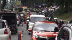 Objek Wisata Diserbu Wisatawan, Jalur Subang-Bandung Barat Padat