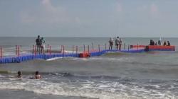 Ribuan Pengunjung Padati Pantai Alam Indah Tegal saat Libur Lebaran