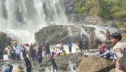 Dikenal dengan Niagaranya Cianjur, Curug Cikondang Jadi Tujuan Wisata Libur Lebaran