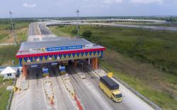 Truk Nonpangan Masih Dilarang Masuk Tol Kayuagung - Palembang <