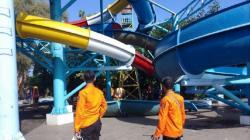 Penampakan Seluncuran Waterpark Kenjeran yang Ambrol, Ada Potongan Besi Bergelantung
