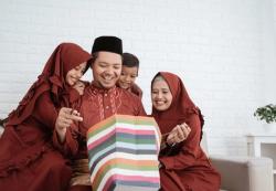 Beli Baju Baru saat Lebaran? Pakar Lingkungan UNS Ingatkan Bahaya Limbah Pakaian