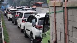 Long Weekend, Jalan-Jalan Protokol Kota Bandung Dipadati Kendaraan Wisatawan<