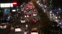 Wisatawan Tinggalkan Bandung, Kendaraan Padat Merayap 9 Km di Tol Pasteur ke Baros<
