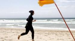 Sekelompok Muslimah Dilarang Berenang Pakai Burkini di Pantai Khusus Perempuan Italia