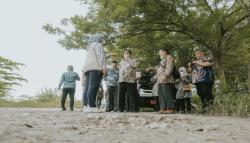 Di-Bully Netizen soal Jalan Rusak di Karawang, Bupati Cellica Minta Maaf<