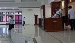 Bupati Sikka Usir Kadis Ketahanan Pangan karena Diduga Main HP saat Rapat