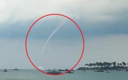 Angin Tornado Ngamuk di Laut Pantai Binuangeun Banten Selatan, Warga Malah Nonton