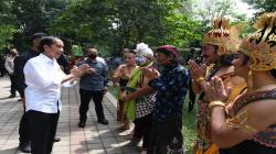 Bertemu Pekerja Seni di Balekambang Solo, Jokowi Ingin Aktivitas Budaya Bangkit<