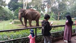 Libur Kenaikan Isa Almasih, Ribuan Orang Padati Tempat Wisata Kota Bandung<
