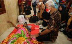Pengungsi Banjir Rob Wadul Ganjar: Bosen Makan Tempe dan Telur, Nanti Kolesterol Pak<