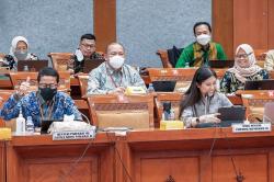 Didampingi Angela Tanoesoedibjo, Menparekraf Sandiaga Uno Paparkan Resume Pagu Anggaran 2023 kepada Komisi X DPR<