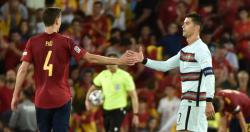 Cristiano Ronaldo Tukar Jersey dengan Pau Torres, Ajak Gabung Man United?