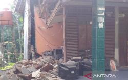 Rumah Warga Palabuhanratu Sukabumi Hancur akibat Bencana Pergerakan Tanah