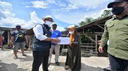 Atasi Wabah PMK di Jabar, Gubernur Ridwan Kamil Bagikan Obat untuk Ternak