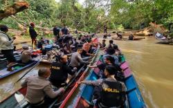Polisi Gerebek Tambang Emas Ilegal di Muratara, 26 Dompeng Dibakar 