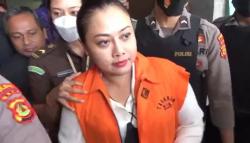 Didakwa Korupsi, Mantan Bupati Tabanan Ni Putu Eka Wiryastuti Ajukan Eksepsi<