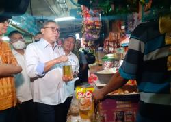 Kunjungan ke Pasar, Mendag Zulhas Shock Harga Kebutuhan Pokok Mahal