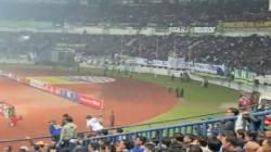 Kronologi 2 Bobotoh Persib Tewas, Kabid Humas Polda Jabar: 8 Pintu Stadion GBLA Jebol<
