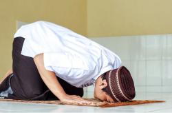 Bacaan Sholat Tahajud Rakaat Pertama dan Kedua, Lengkap dengan Doanya