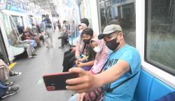 Antusiasme Masyarakat Naik MRT Jakarta Gratis Hari Ini