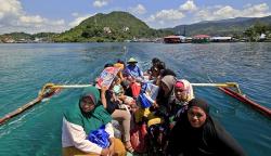 Ojek Perahu Moda Transportasi Antarpulau di Jayapura 