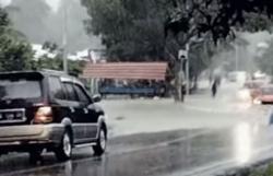 Jalur Trans Sulawesi di Majene Lumpuh Terendam Banjir, Warga Mengungsi