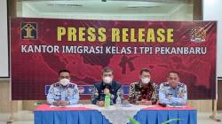 Nikahi WNI Tanpa Terdaftar di KUA, Warga Asing Dideportasi