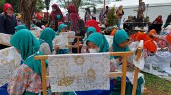 Asah Keterampilan, 393 Anak SD di Kebumen Ikut Lomba Batik Jagad KIE