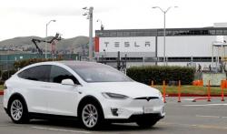 Tesla Bangun Pabrik Baru Senilai Rp53,86 Triliun, Salah Satunya untuk Truk Listrik
