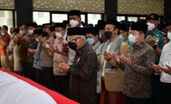 Wapres Ma'ruf Amin Jadi Imam Salat Jenazah Tjahjo Kumolo di Kemenpan-RB